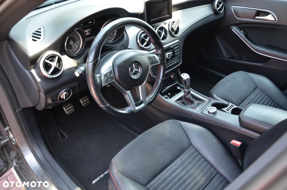 Mercedes-Benz CLA 200 CDI AMG Line - 10