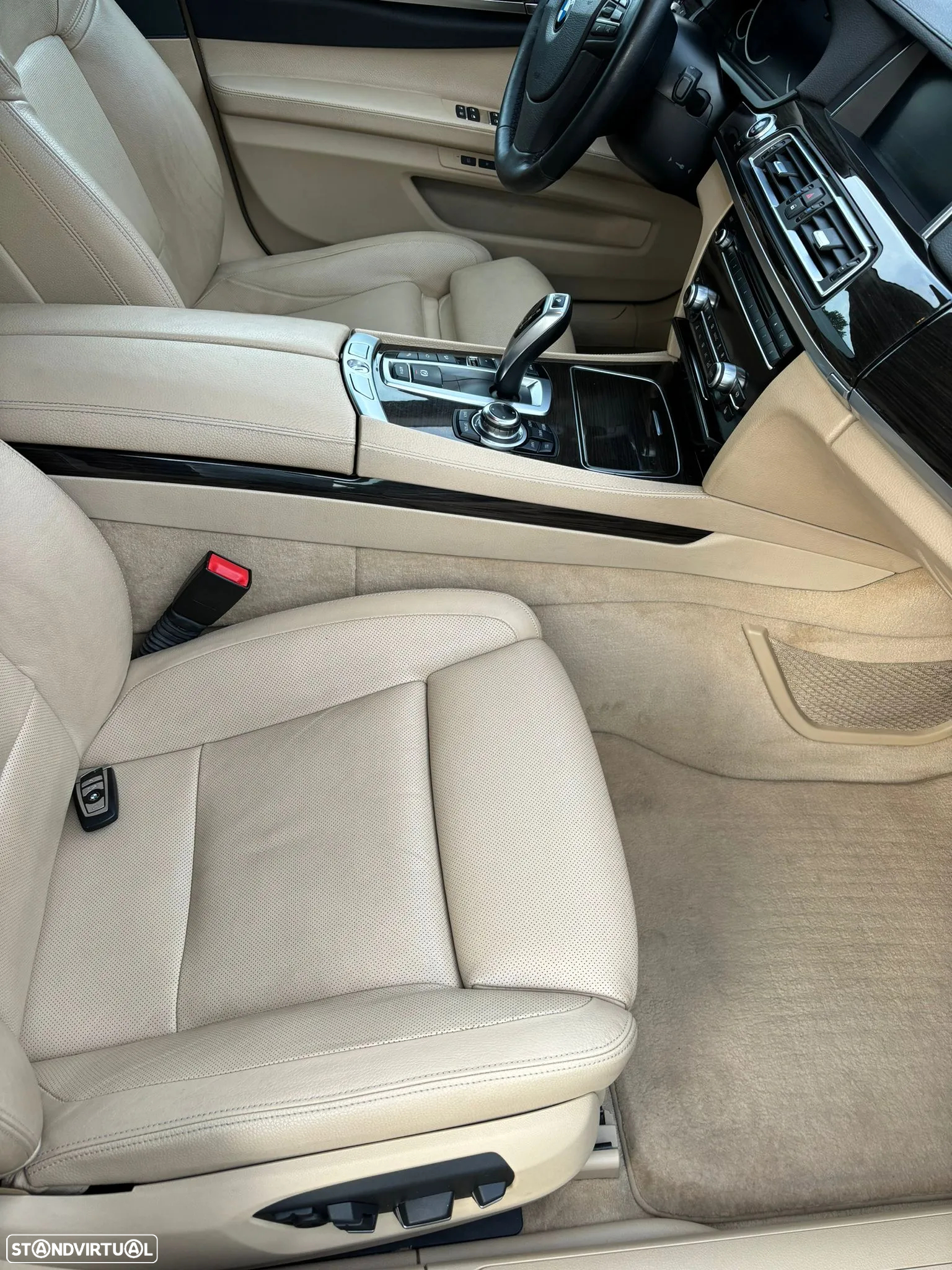 BMW 750 Ld xDrive - 13