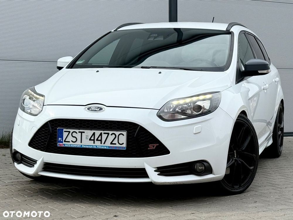 Ford Focus 2.0 EcoBoost ST mit Leder-Sport-Paket - 2