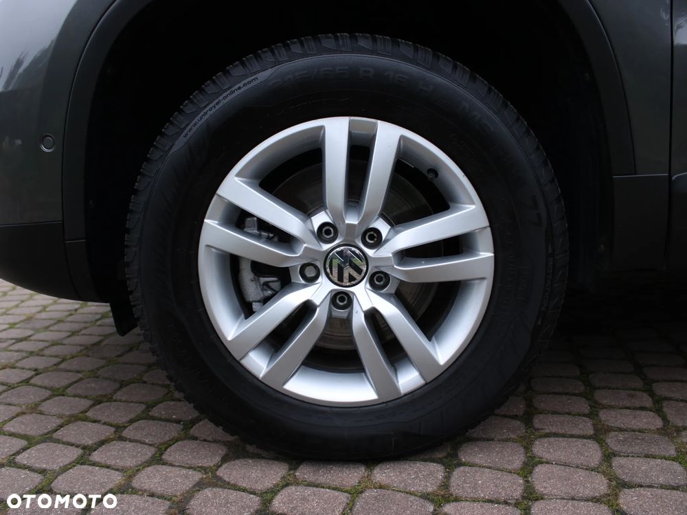 Volkswagen Tiguan - 12