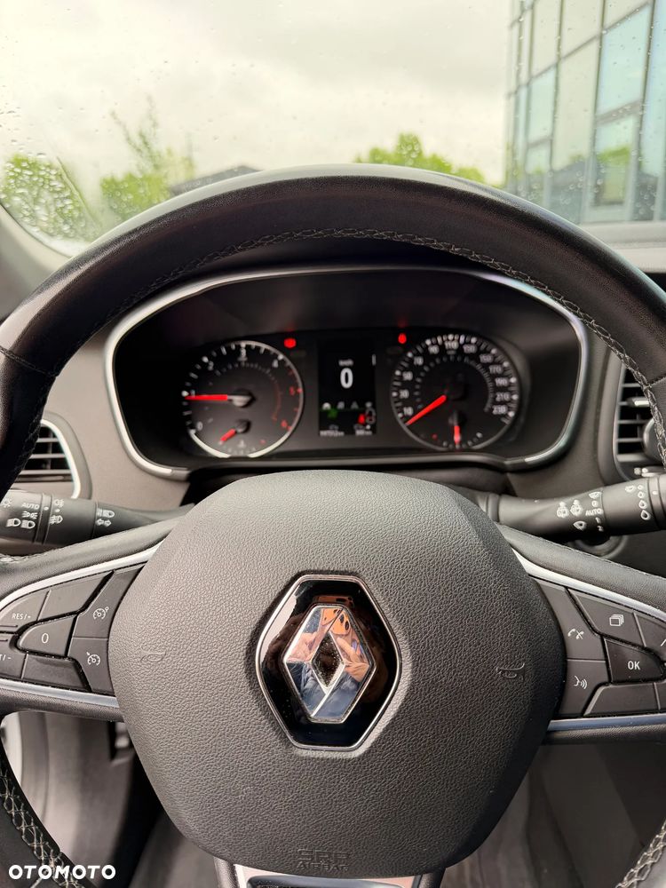Renault Megane 1.5 Blue dCi Zen - 12