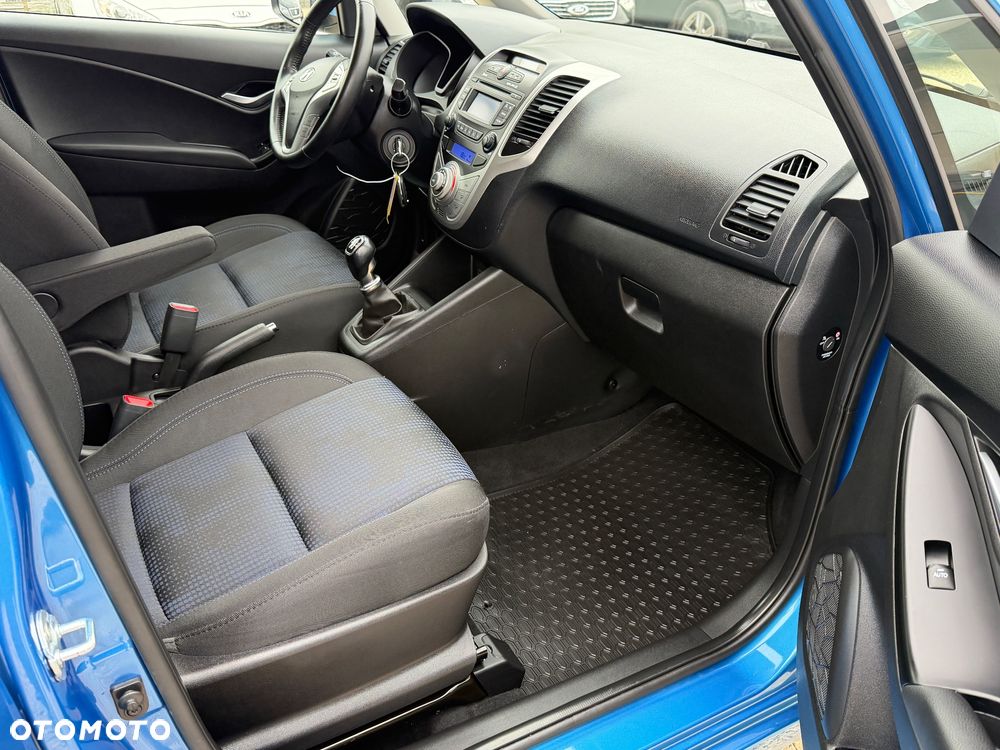 Hyundai ix20 1.4 blue - 28
