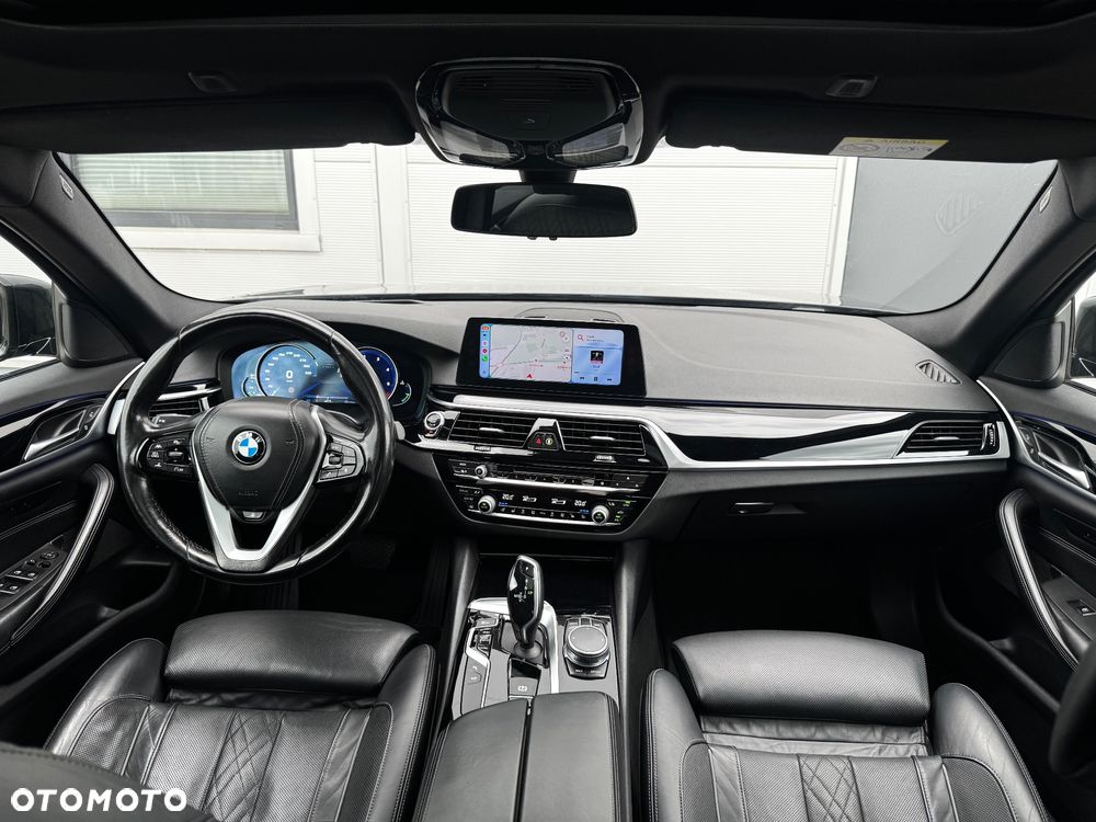 BMW Seria 5 520d Sport Line - 9