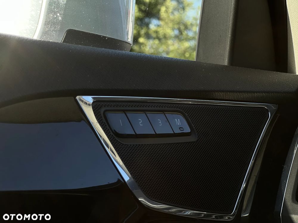 Volvo XC 90 - 17