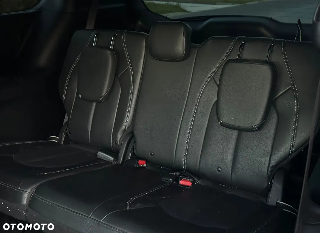 Chrysler Pacifica - 19