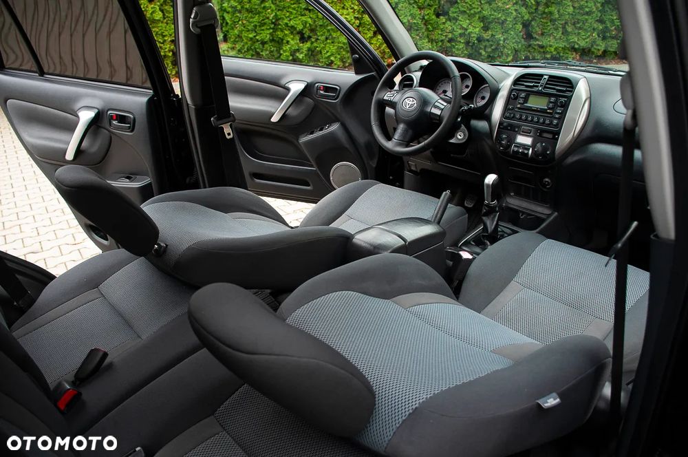 Toyota RAV4 2.0 VVT-i 4x4 - 17