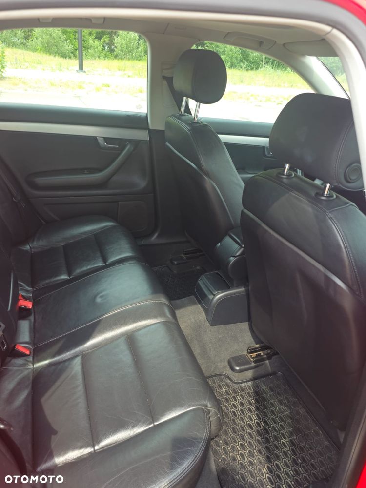 Audi A4 Limousine - 14
