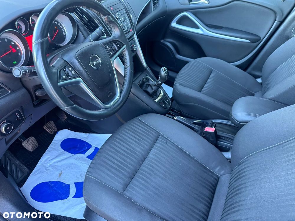 Opel Zafira - 17