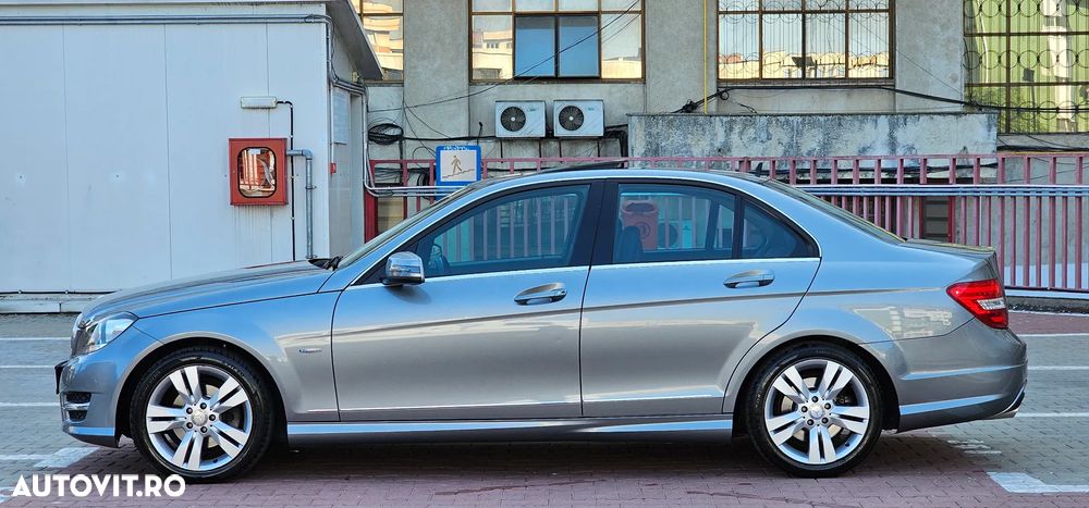Mercedes-Benz C 220 (BlueTEC) d 7G-TRONIC Avantgarde - 3