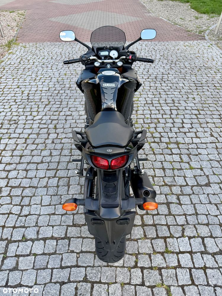 Yamaha FZ8 - 10