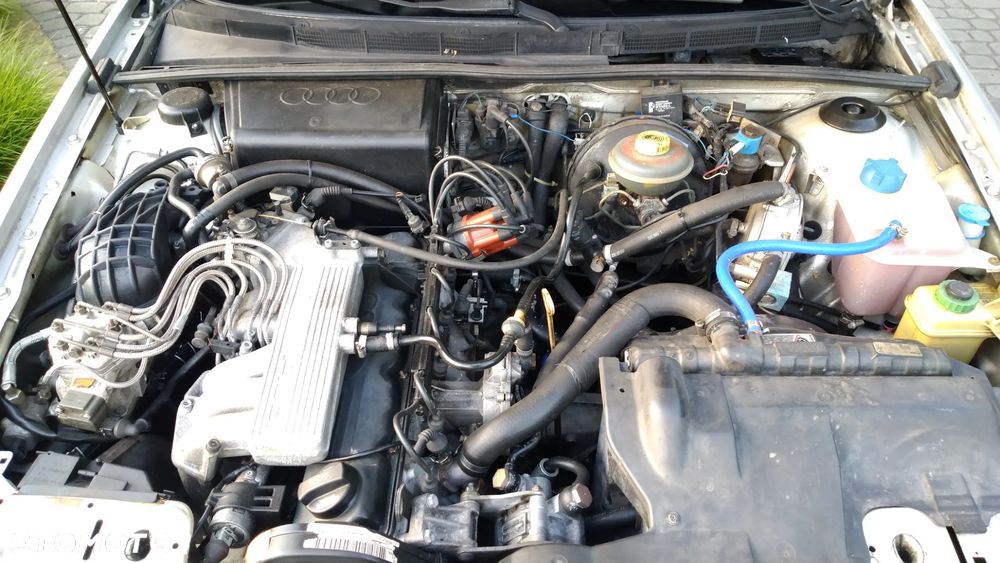 Audi 80 2.3 E - 24