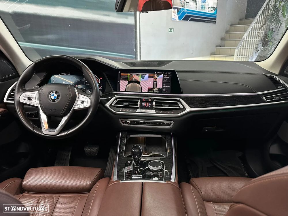 BMW X7 40 d xDrive - 25