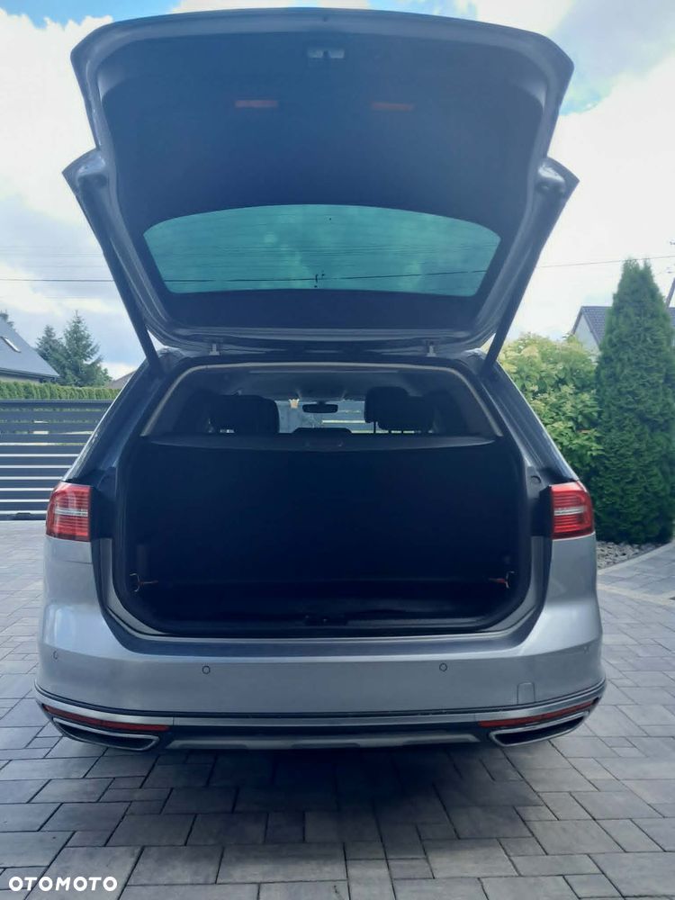 Volkswagen Passat Alltrack - 16