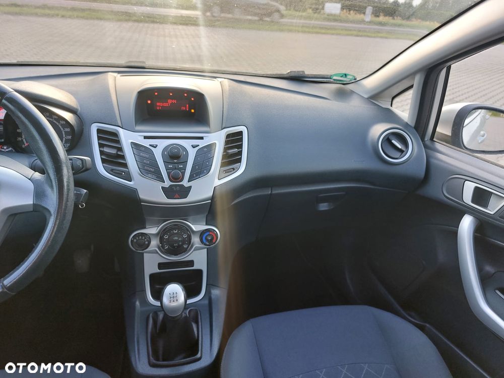 Ford Fiesta - 11
