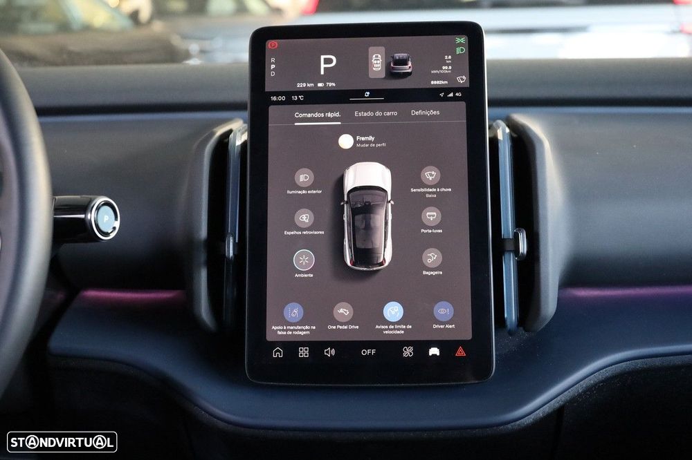 Volvo EX30 51 kWh Single Motor Plus - 22