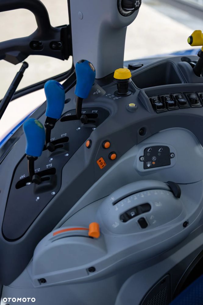 New Holland T5.100 ELECTROCOMMAND - 15