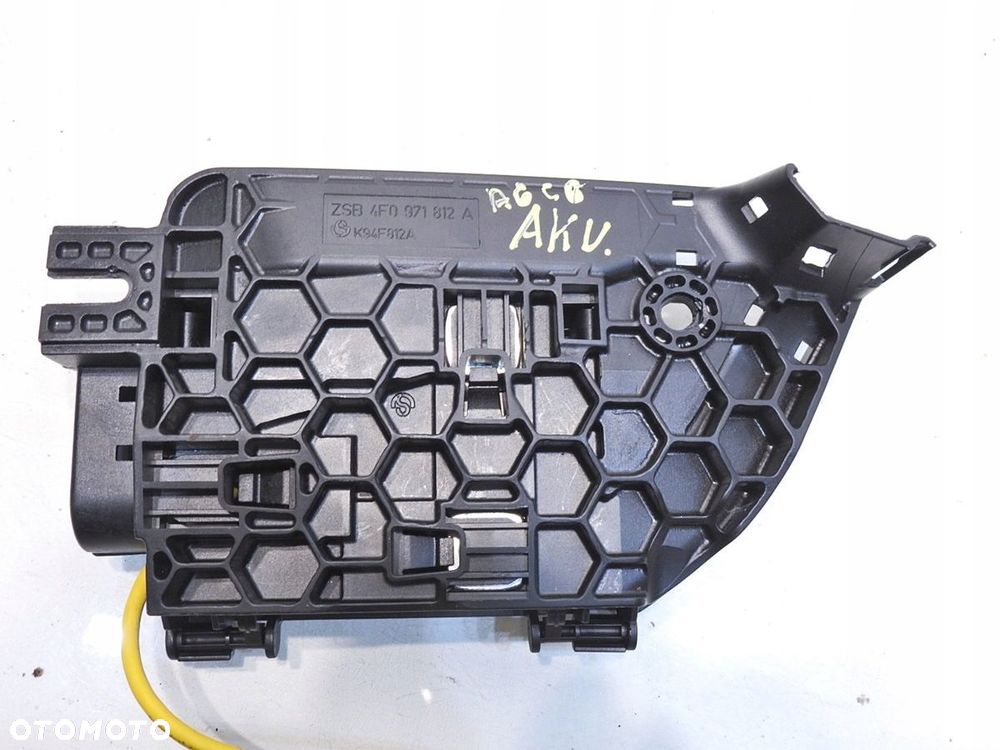 BEZPIECZNIK AKUMULATORA AUDI A6 C6 2.0 TFSI - 2