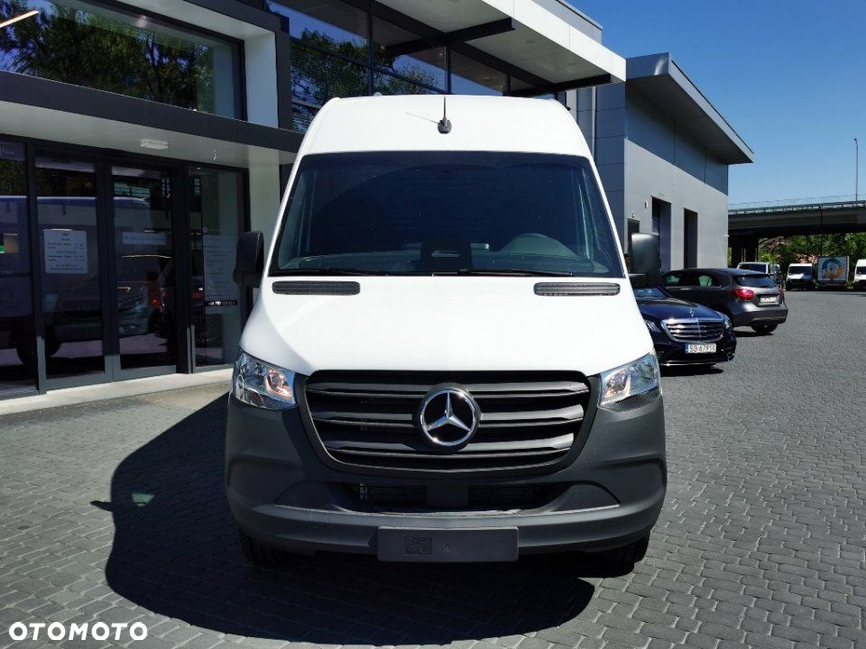 Mercedes-Benz Sprinter - 4