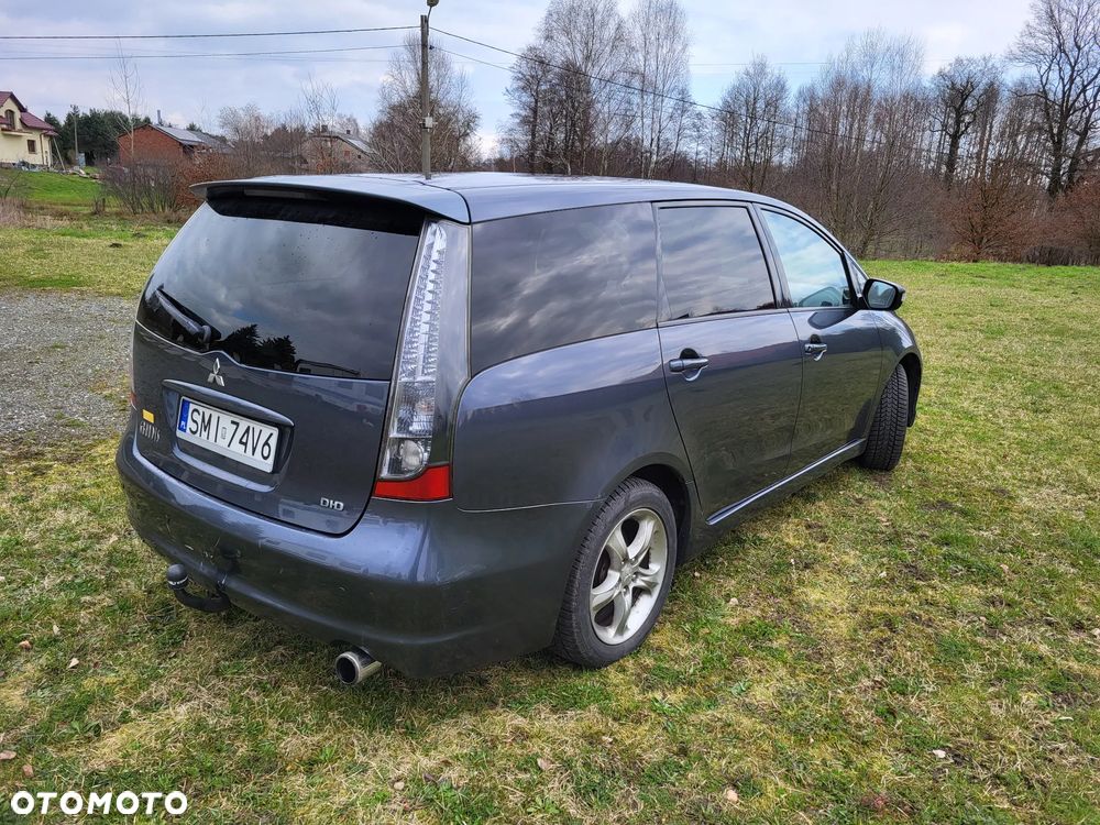 Mitsubishi Grandis 2.0 DI-D 7-Sitzer Intense - 4