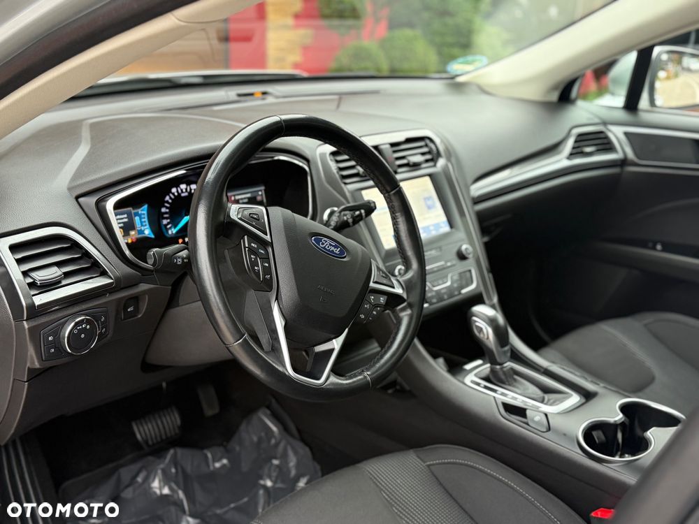 Ford Mondeo - 17