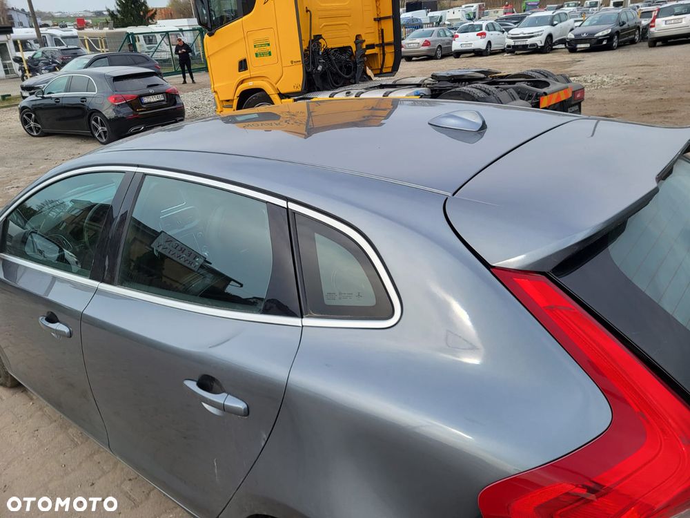 Volvo V40 D3 Geartronic Summum - 10