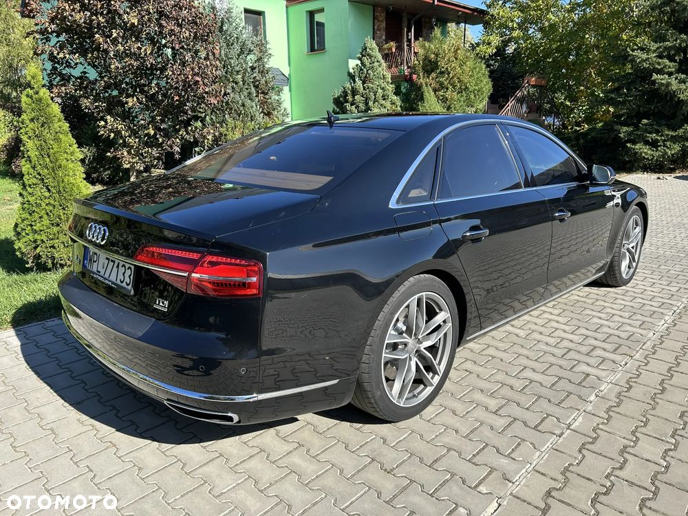 Audi A8 - 8