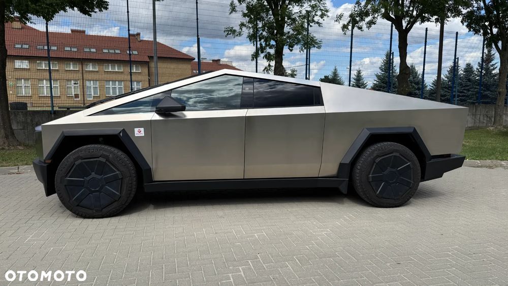 Tesla Cybertruck - 3