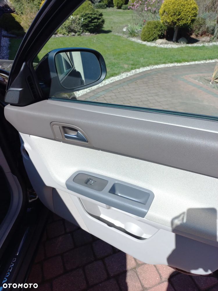 Volvo S40 2.0 - 10