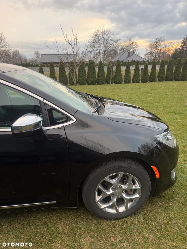 Chrysler Pacifica - 27