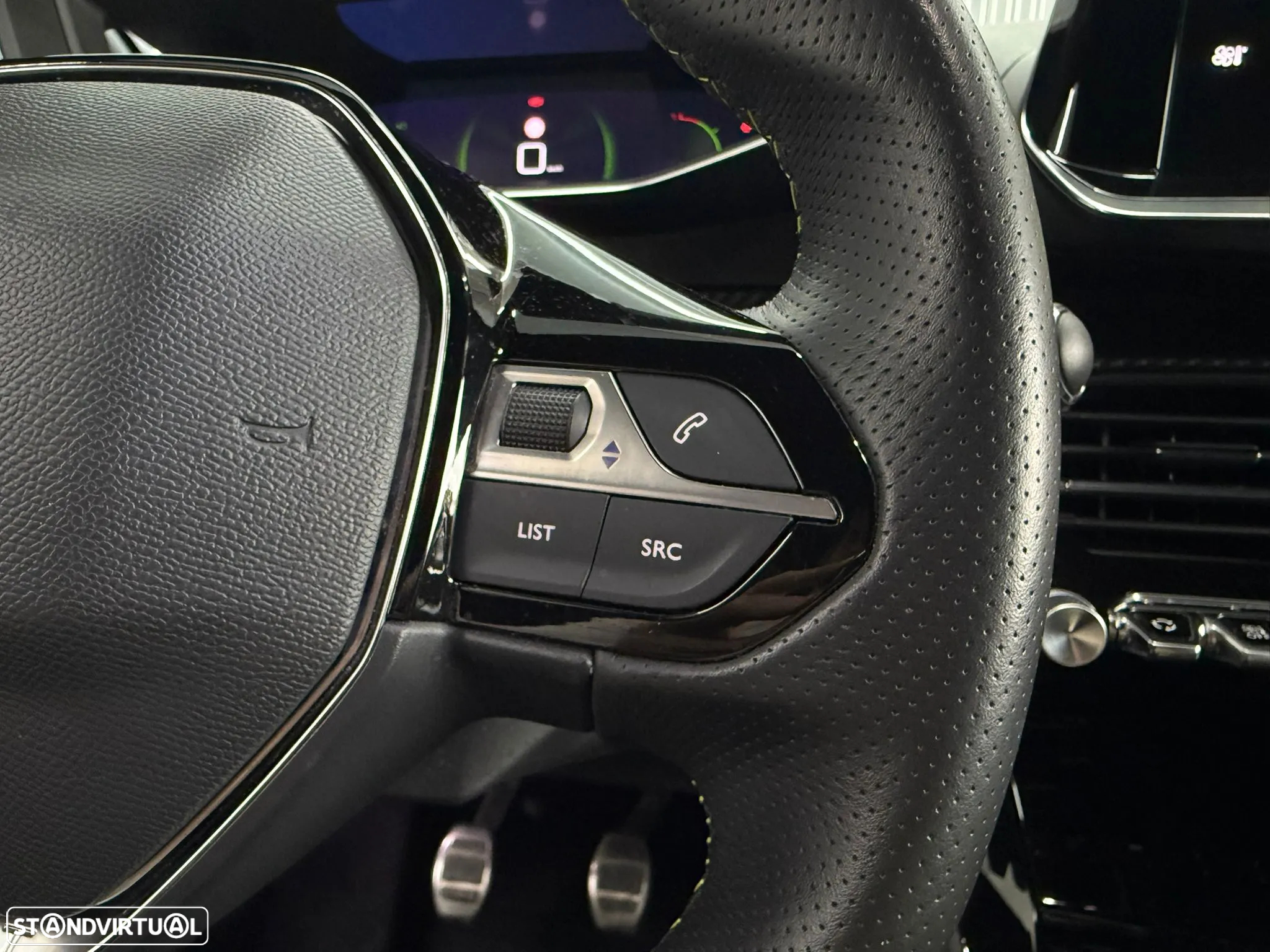 Peugeot 208 1.2 PureTech GT Line - 25