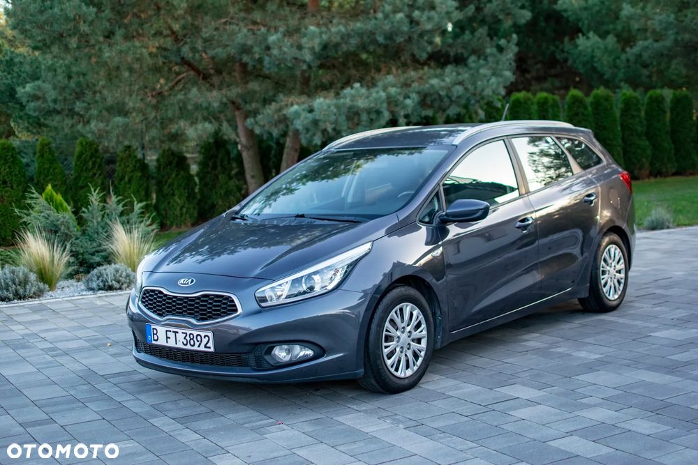 Kia Ceed - 8