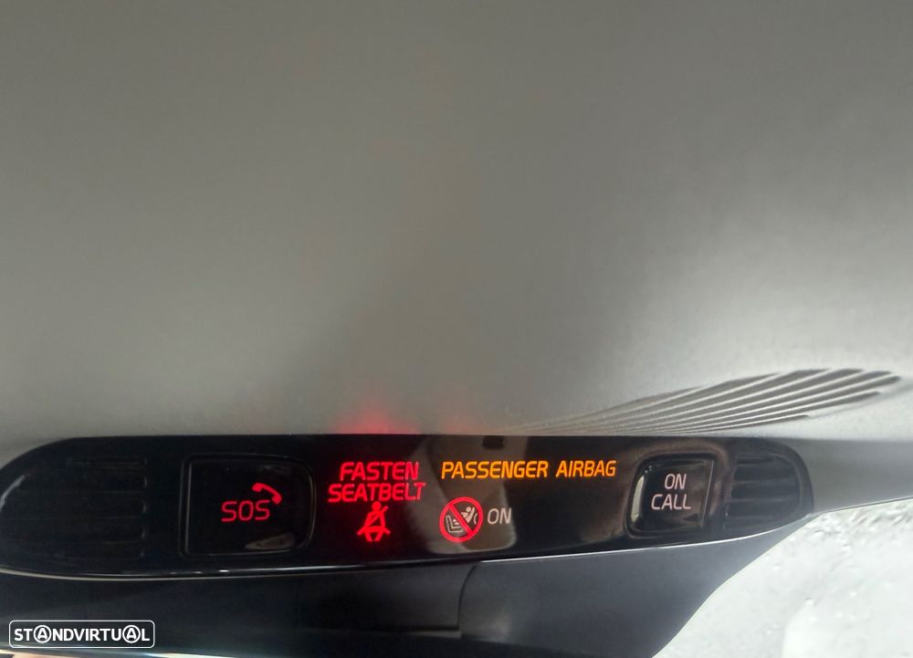 Volvo XC 60 2.0 D4 Momentum Geartronic - 10