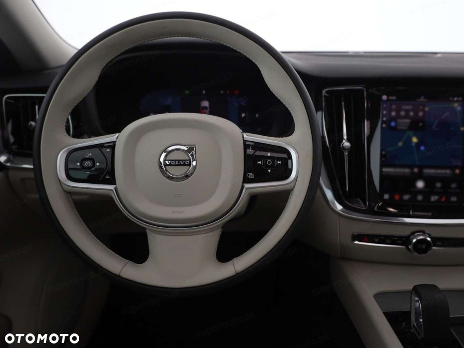 Volvo V60 B4 B Ultra Dark - 11