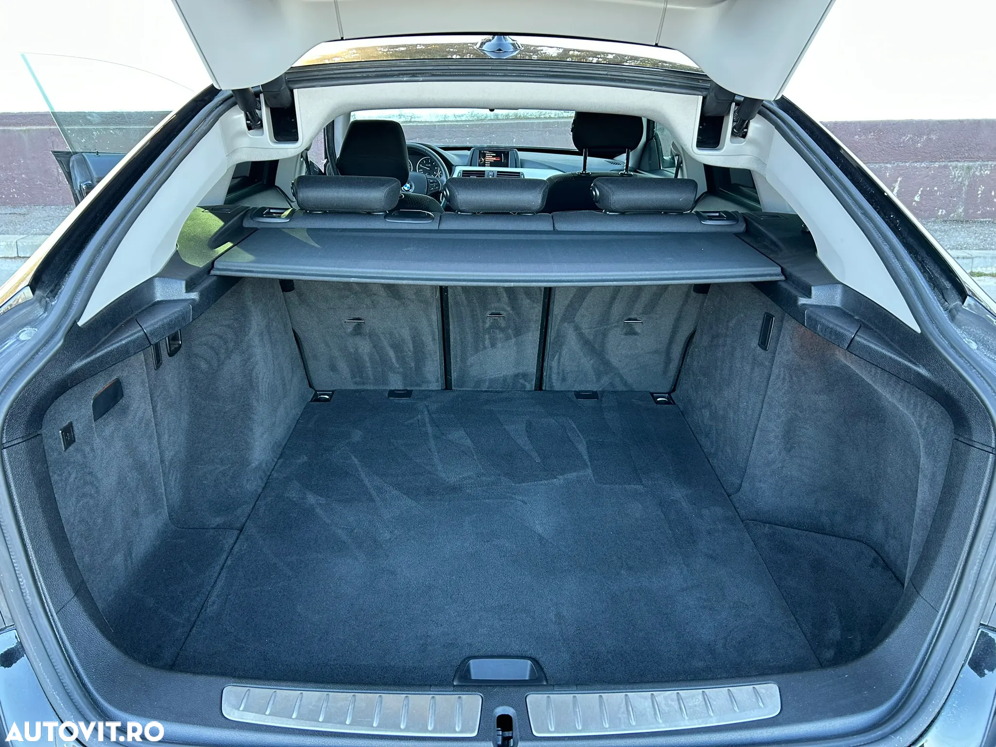 BMW Seria 3 320d GT - 23