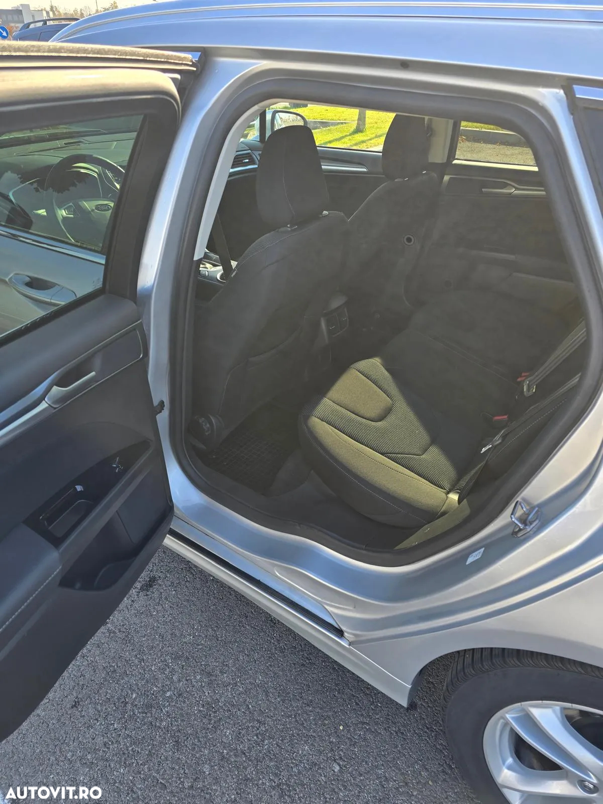 Ford Mondeo 2.0 TDCi Powershift Titanium - 8