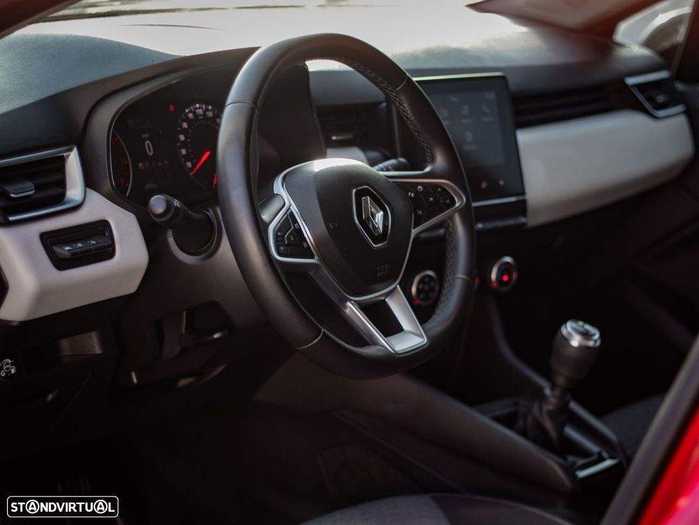Renault Clio - 17