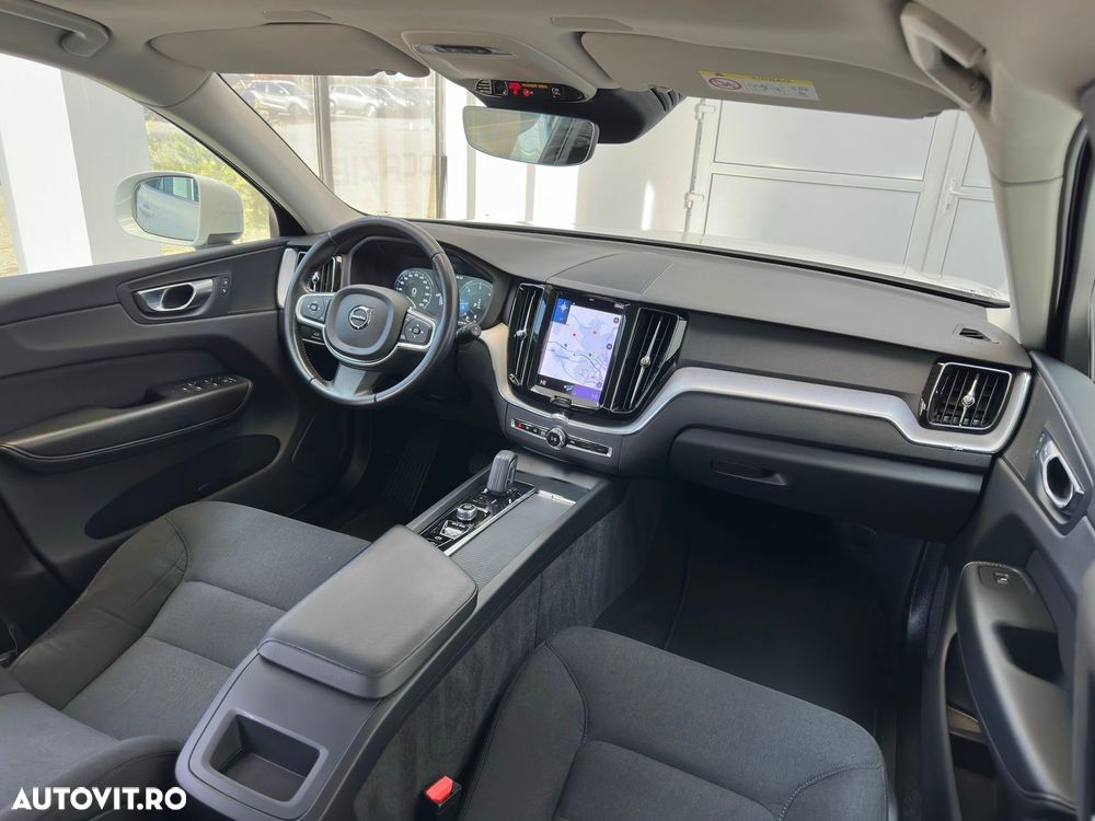 Volvo XC 60 B4 MHEV Momentum Pro - 7