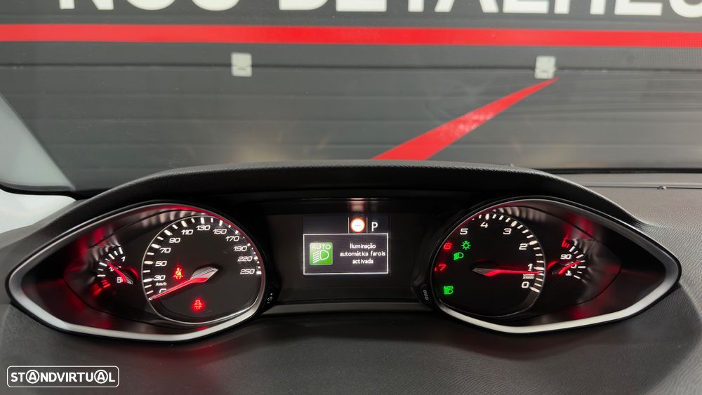 Peugeot 308 PureTech 130 GPF EAT8 Stop & Start Allure - 20