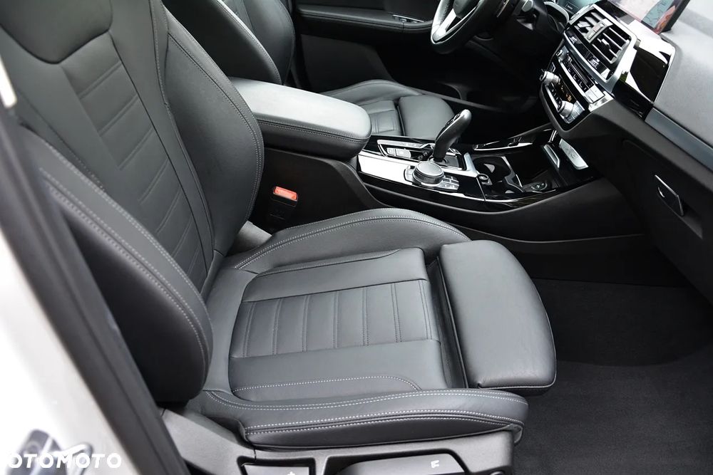 BMW X3 xDrive20d xLine - 28