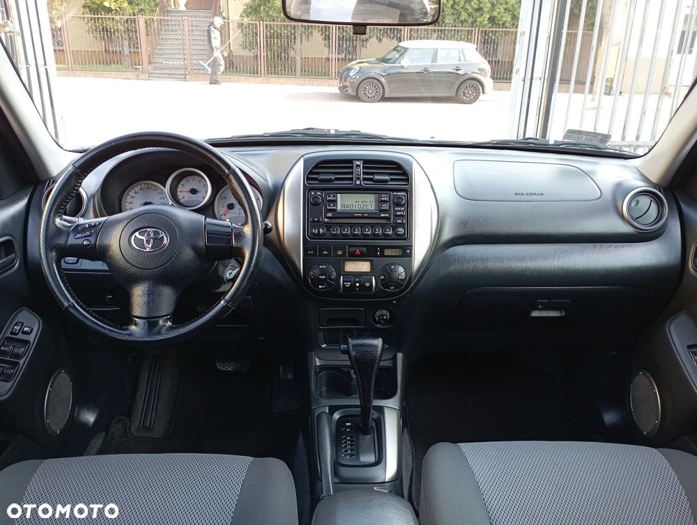 Toyota RAV4 2.0 VVT-i 4x4 - 8