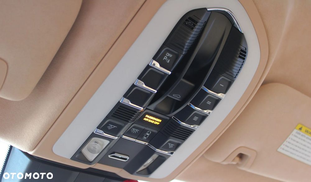 Porsche Panamera Turbo - 19
