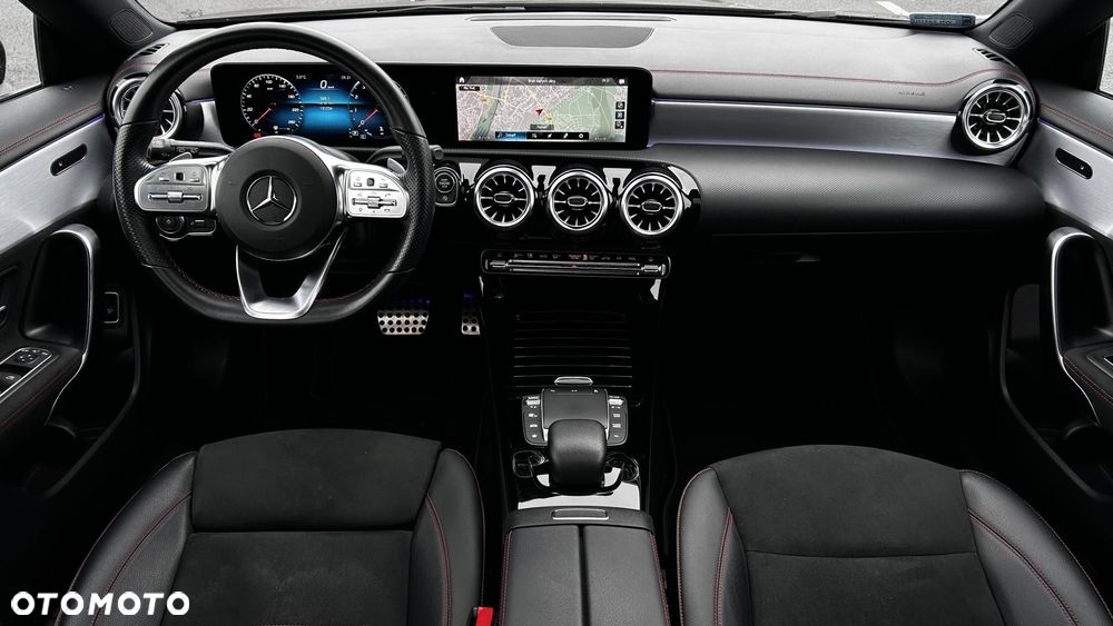 Mercedes-Benz CLA 200 AMG Line 7G-DCT - 20