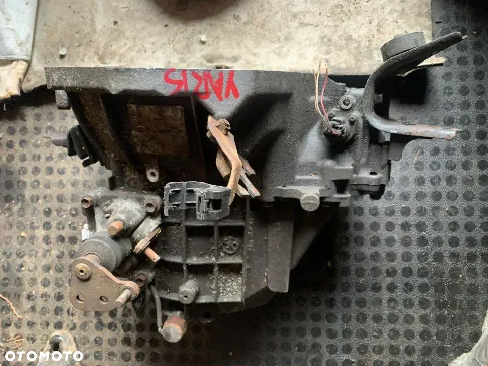 SKRZYNIA BIEGÓW MANUALNA TOYOTA YARIS I 1.0 2002R - 1
