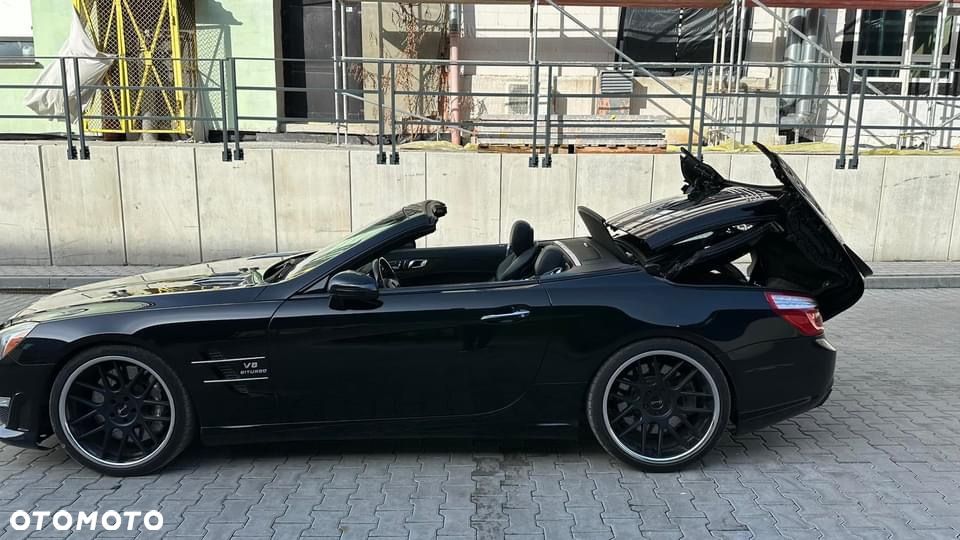 Mercedes-Benz SL 63 AMG - 13