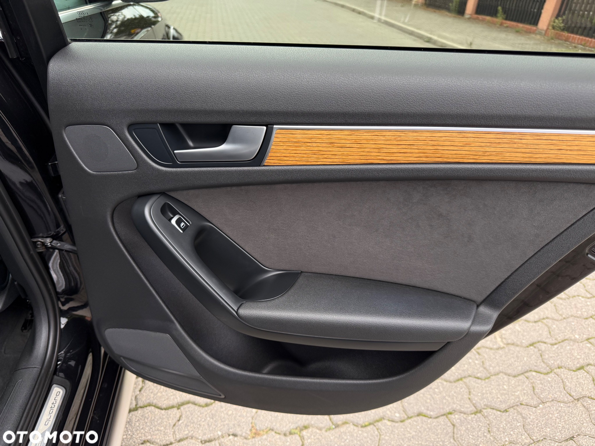 Audi A4 Allroad quattro 2.0 TDI DPF S tronic - 17