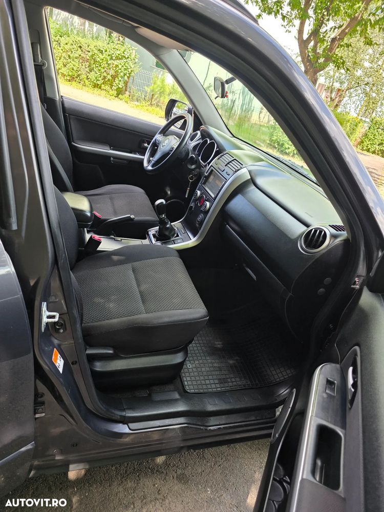 Suzuki Grand Vitara 1.9 DDIS JLX Navi - 10