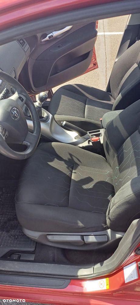 Toyota Auris 1.33 VVT-i - 7