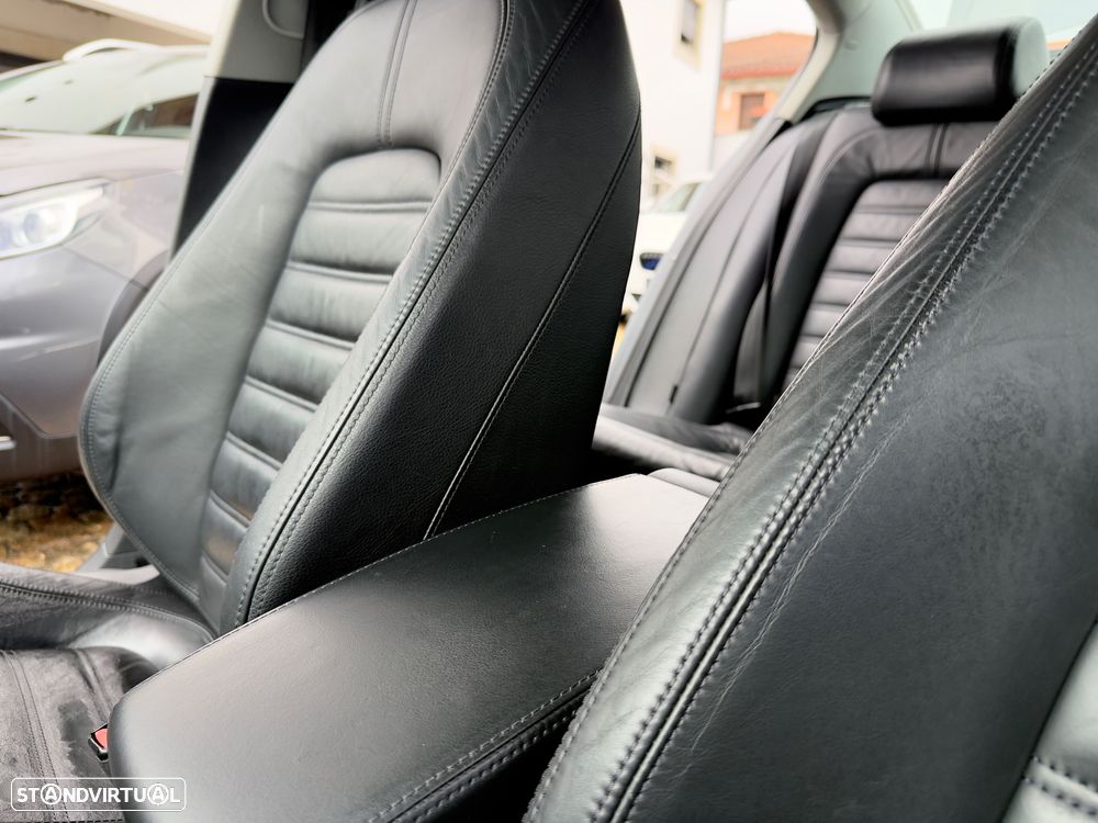 VW Passat 2.0 TDI Highline - 41