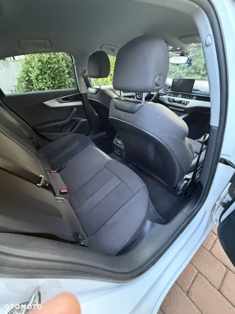 Audi A4 Limousine 35 TFSI mHEV Advanced S tronic - 17