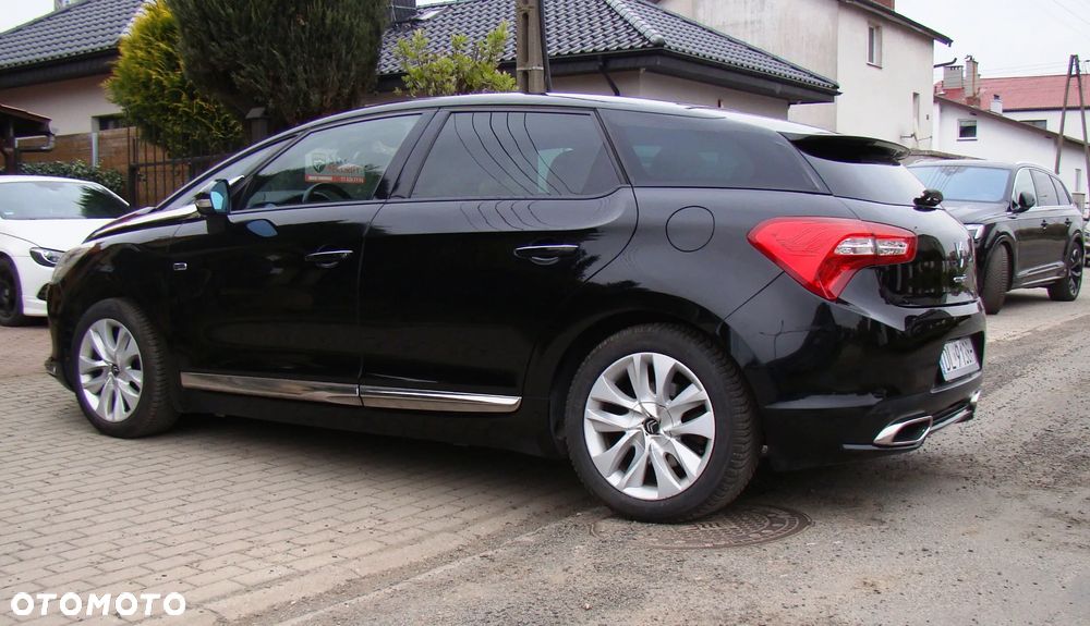 Citroën DS5 HDi 165 Chic - 4